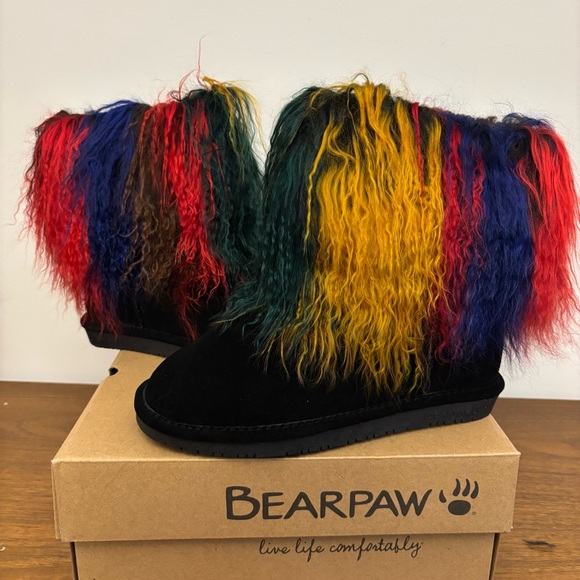BearPaw Shoes - NEW BEARPAW  Boo Real Lamb Fur Lined Boots Womens Size 9 Colourful Wool Style